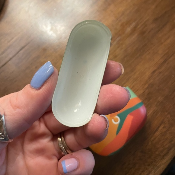 Casely AirPods Case - Endless Peaks - Picture 7 of 7